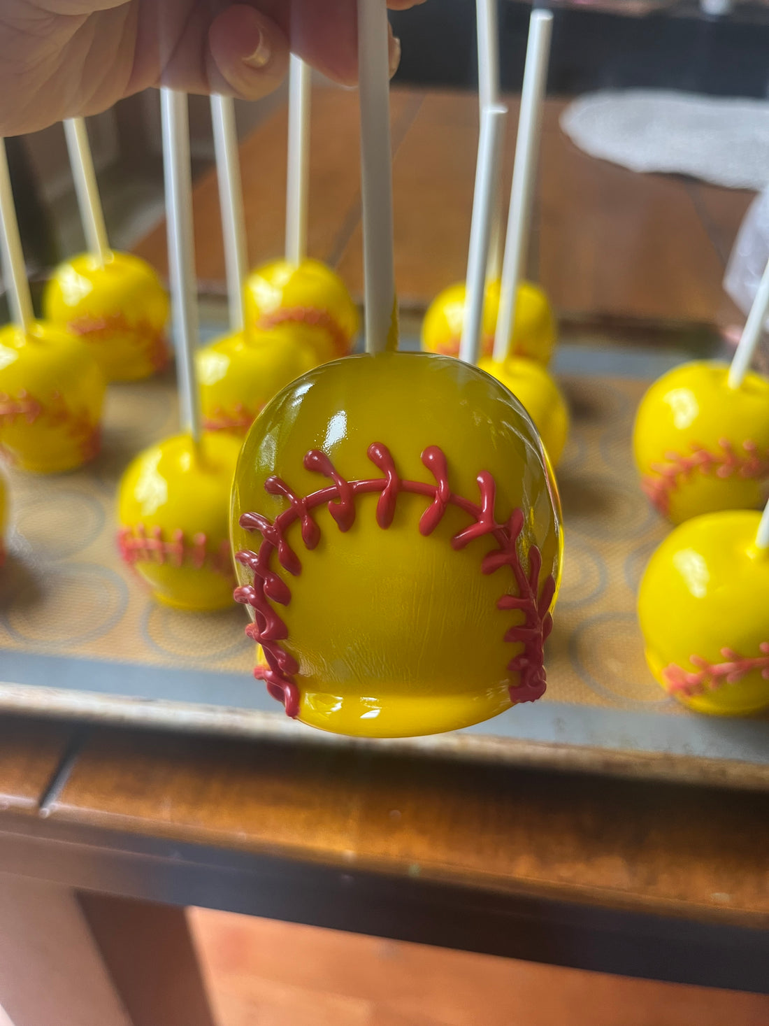 Making Candy Apples That Look Like Softballs: A Post-Game Treat for Your Softball Team